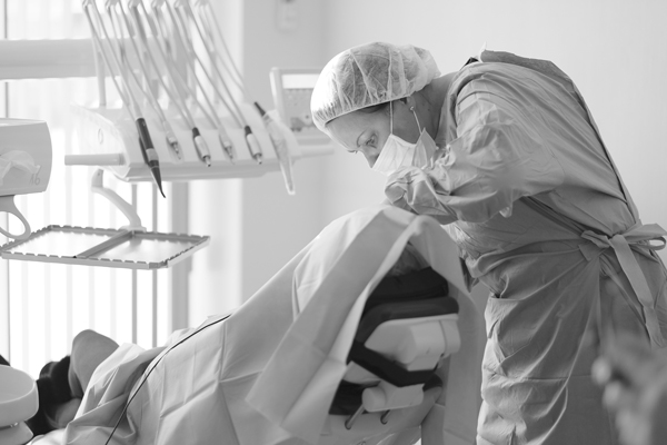 Does Wisdom Tooth Extraction Require Invasive Surgery?